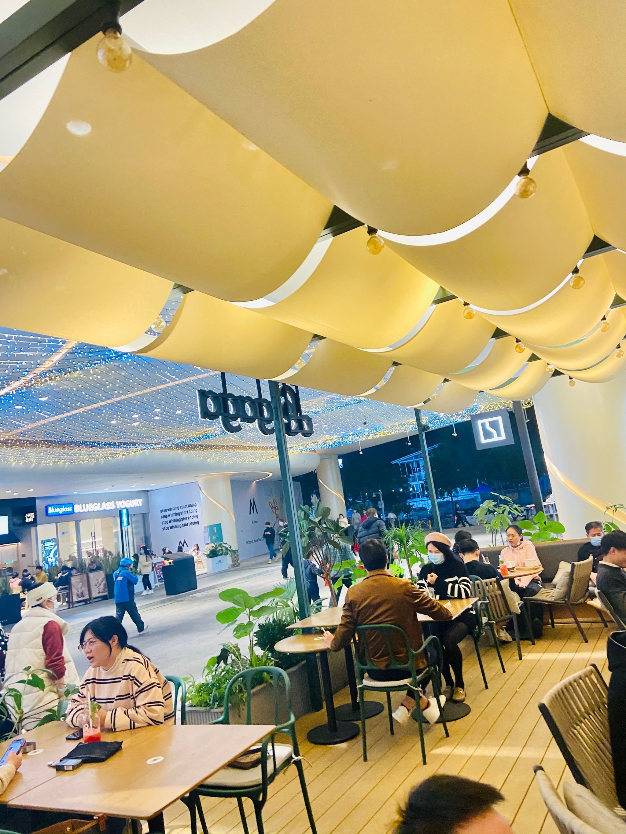 上梅林地铁站🚉 卓悦汇 l1层 中段