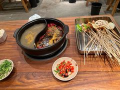 -郑记·古法黑砂锅串串(龙泉店)