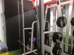 -汗水空间私教健身连锁(SM广场店)