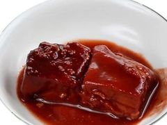 酱豆腐-洞庭洲·防空洞火锅·铜锅涮肉·烧烤(新百广场店)