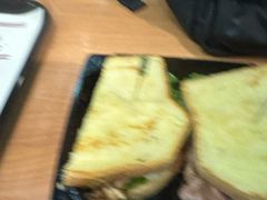 -The Habit Burger Grill 哈比特汉堡(世博店)