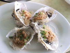 蒜蓉粉丝蒸鲜蚝-淇沙湾渔村餐厅