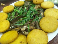 小鱼贴饼子-叶存利海鲜大馅饺子(东戴河止锚湾店)
