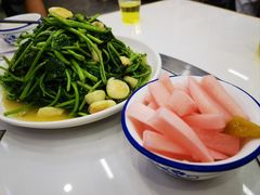 -丹水桥地锅鱼·翘嘴鲌·地方特色全鱼宴(丹江口大坝店)