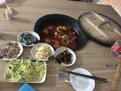 -品北铁锅炖  东北特色菜(北极大街店)