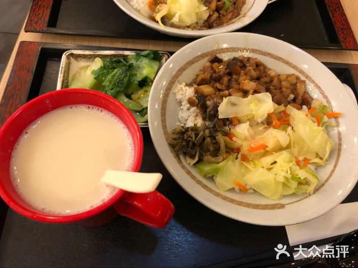 永和大王(军博店)大王香菇卤肉饭图片