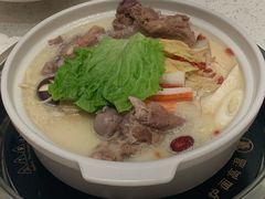 招牌猪骨煲-三人行骨头王火锅(长寿店)
