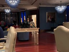 -龙虾酒吧扒房(宁波香格里拉店)