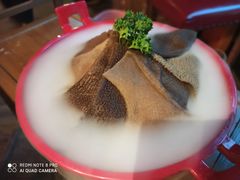 -沪小胖小龙虾(淮海中路旗舰店)
