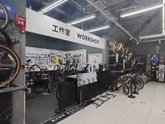 -迪卡侬(高新万达店)