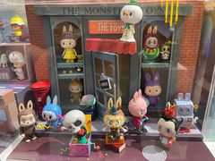 -泡泡玛特POPMART(上海环球港店)