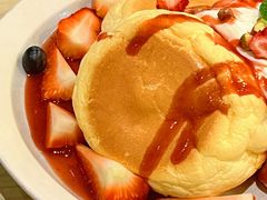 草莓奶油苏芙蕾-UPPER KITCHEN(延安路店)