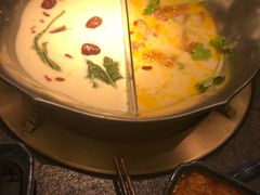 -湊湊火锅·茶憩(打浦桥日月光店)