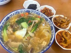 -邱芳粉店(迎宾大道旗舰店)