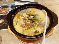 酸菜肥牛煲-香港茶餐厅文化体验馆(茶山镇店)