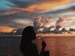 -Sunset Bar(丹绒亚路香格里拉店)