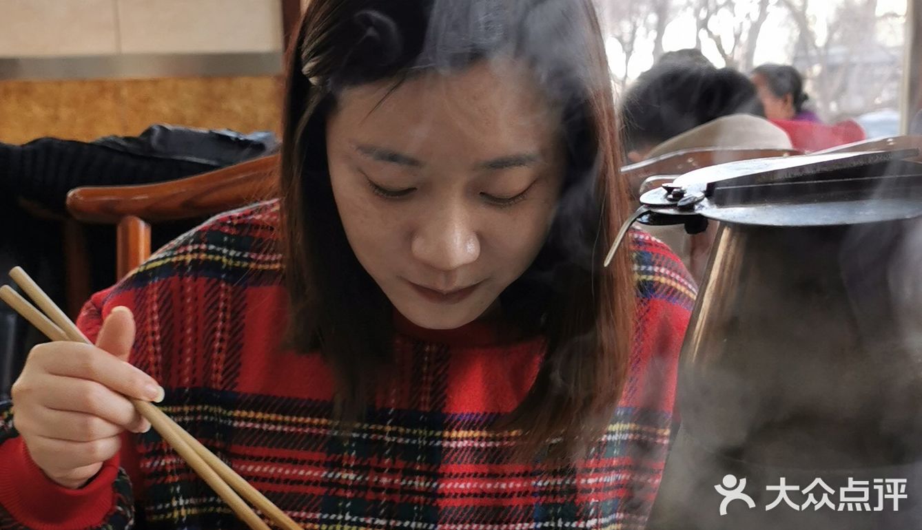 是个什么鬼？哈哈！还有某个美人儿，啥都～巨～好吃