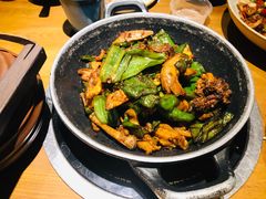 擂辣椒烧手撕鸡-吃饭皇帝大土家民族菜(正大广场店)