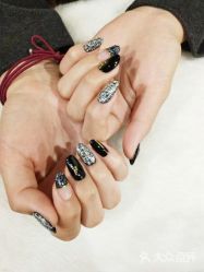 -U mi Nail美甲工作室