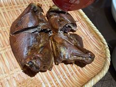 -东口码头·烧鸽子·鱼头泡饼·地方菜(金鹰悦城店)