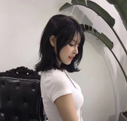-变画·发型STUDIO