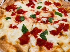 -城市大道红炉披萨烘焙坊