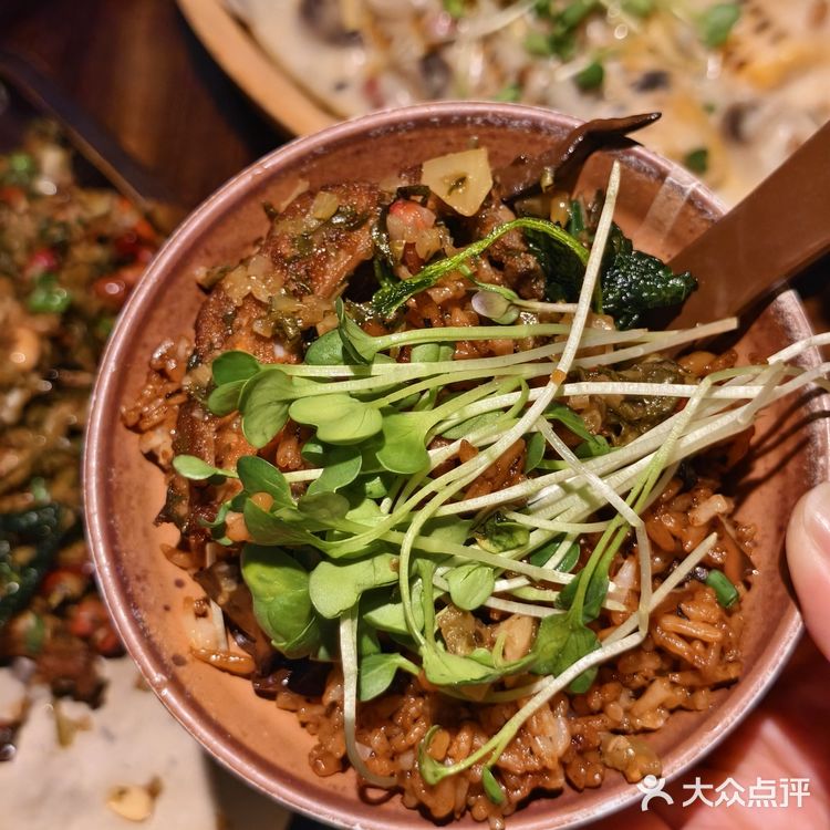 🉐到贵阳朋友认证的地道酸汤火锅🍲