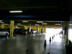 -欧尚超市苏州店停车场(金鸡湖路店)