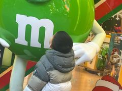 -m豆巧克力世界(上海世茂广场店)
