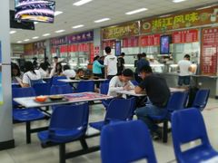 大堂-北京外国语大学东院食堂