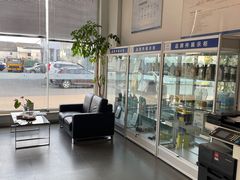 -华胜奔驰宝马奥迪专修连锁(虹梅南路店)