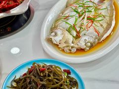 -丹水桥地锅鱼·翘嘴鲌·地方特色全鱼宴(丹江口大坝店)