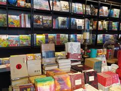 零售区-阅西安新华书店(翠华南路店)