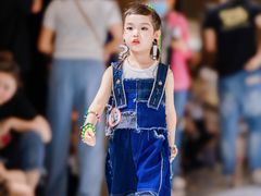 -潮童星少儿模特形体培训(郑州总校)