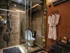 -莲泰式·中式·沐足·精油SPA采耳(天河店)