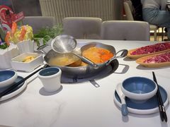 -左庭右院鲜牛肉火锅(金山万达店)