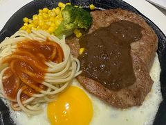 -汤姆家的牛排意面披萨(新城市广场店)