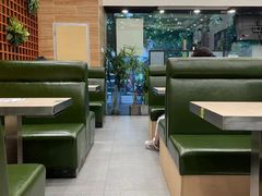 卡座-佰搭果·广式茶餐厅(西华路店)
