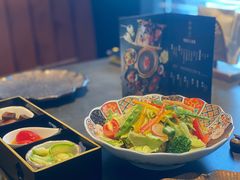 -铭牛烧肉·和牛海鲜自助(高新月牙湖店)