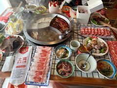 -山悦里 山野·鲜火锅(罗斯福广场店)