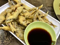 椒盐多春鱼-贞姨美食·老字号海鲜大排档