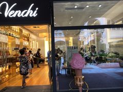 门面-VENCHI 闻绮(上海佛罗伦萨小镇店)