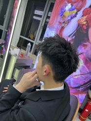 -藤野造型烫发染发