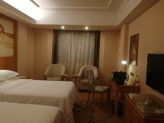 -维也纳酒店(广州增城万达广场地铁站店)