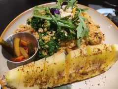 叁巴酱大虾鸡肉炒饭配炙烤菠萝-gaga(深圳福田星河COCO Park店)