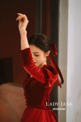 -Lady  Jane高端婚纱礼服馆