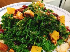 甘蓝沙拉拌面包丁-FISH&POTATO Cō(地中海美食 万象城店)
