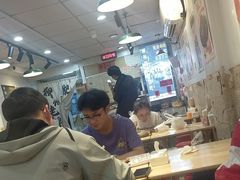 -柳州肥姨妈大骨螺蛳粉(东靖路店)