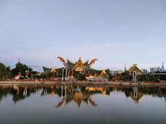 -七彩云南欢乐世界