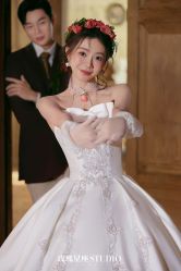 -玫瑰星座婚纱摄影轻奢定制(双井店)